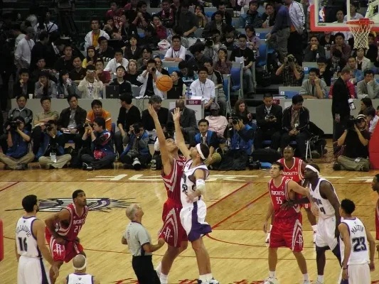 日职乙半场：翁长圣开场闪击，长崎成功丸暂1-0爱媛FC（J2联赛半场：翁长圣闪电破门，长崎成功丸暂以1-0领先爱媛FC）