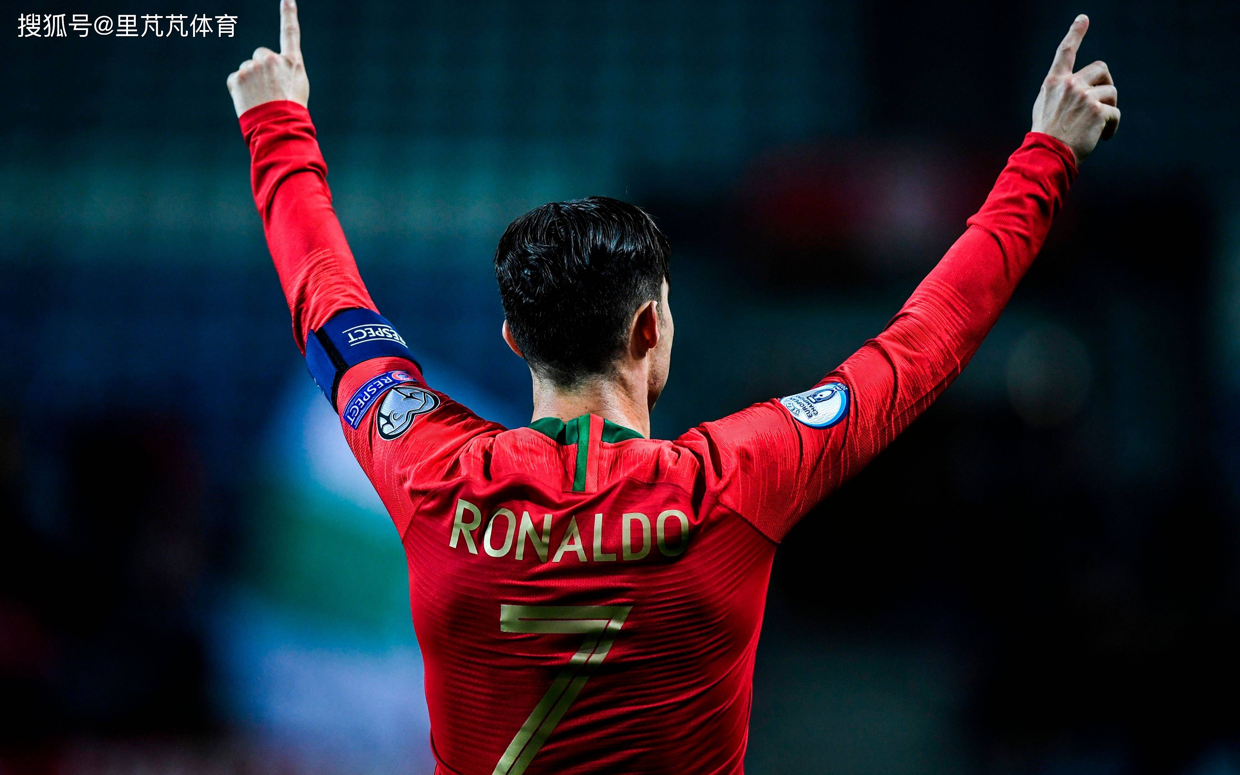 拜仁莱万多夫斯基连续两场进球（莱万为拜仁连场破门）