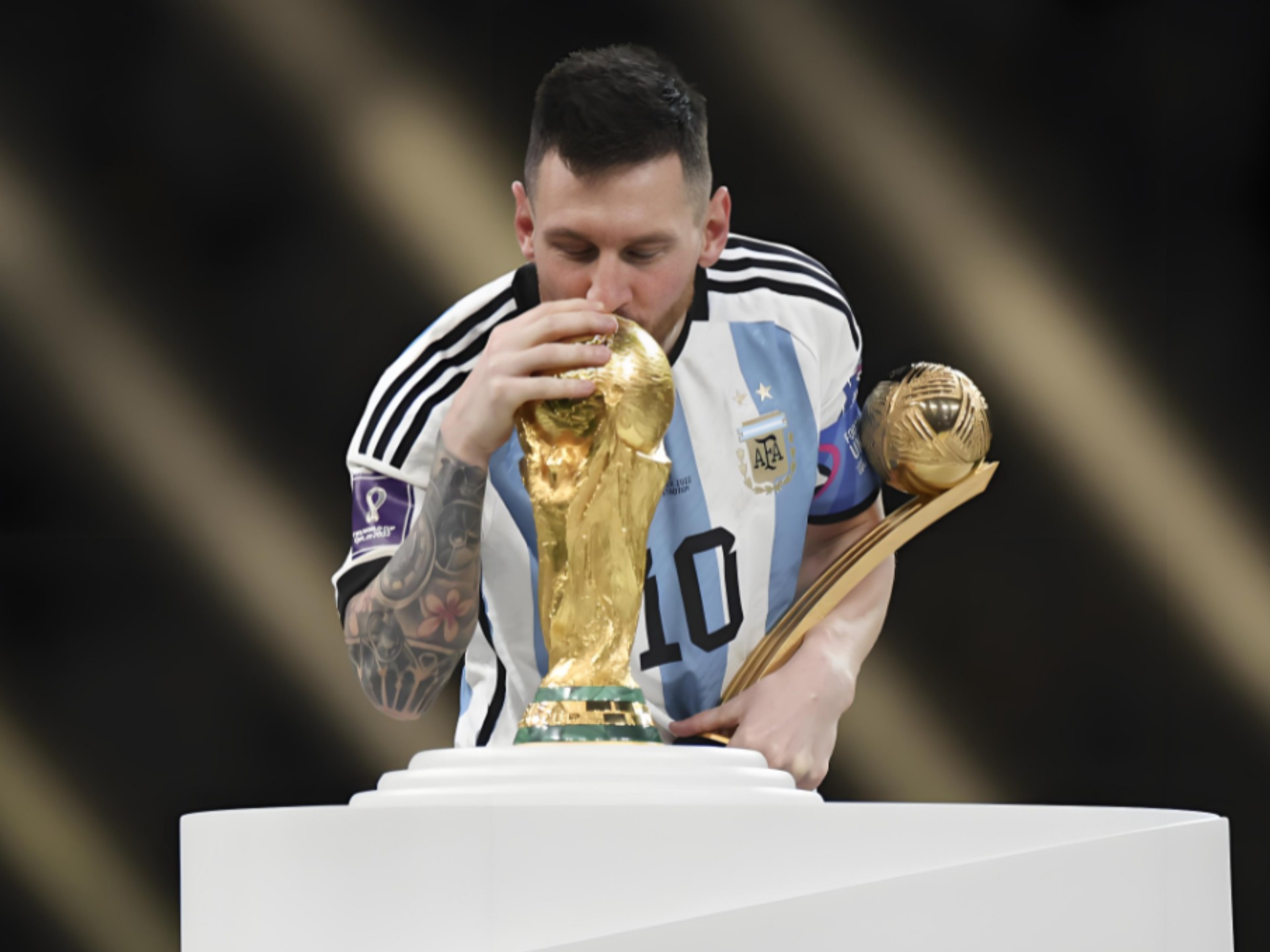 罗马诺：埃里克-加西亚曾在1月接近加盟科莫，但被弗里克否决（罗马诺：弗里克否决埃里克-加西亚今冬转投科莫的交易）