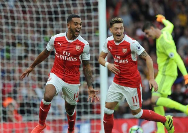 汉堡2-1斯图加特，法比奥-维埃拉破门，格拉策尔建功（汉堡2比1力克斯图加特，法比奥-维埃拉与格拉策尔相继破门）