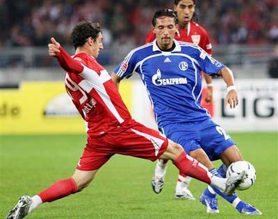 高效发挥！胡金秋20分钟9投8中轻取19分5篮板（效率爆表！胡金秋20分钟9投8中砍下19分5篮板）