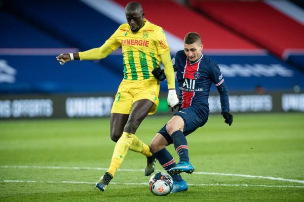 库尔图瓦战曼城全场数据：完成6次扑救，对首粒丢球有责任（库尔图瓦战曼城表现：完成6次扑救，首粒丢球负有一定责任）