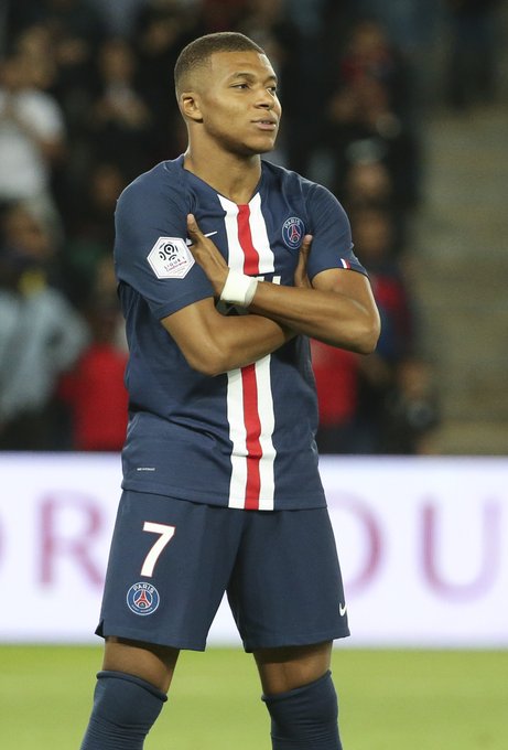 意媒：马佐基离队后，那不勒斯将全力签下热那亚的诺顿-库菲（意媒：马佐基离队后，那不勒斯将全力求购热那亚边卫诺顿-库菲）