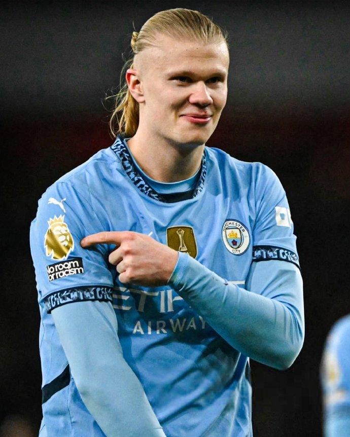 记者：邵佳一执教国足会带着部分在青岛西海岸的助手（记者：邵佳一若接手国足，将携青岛西海岸部分助手）