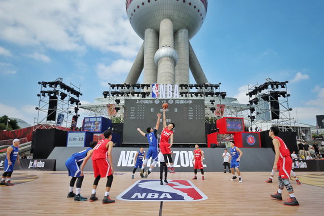 巴西双子星的反差 恩德里克身价3连跌至2500万欧 罗克回巴甲复活（巴西双子星冰火两重天：恩德里克身价三连跌至2500万欧，罗克回巴甲复苏）