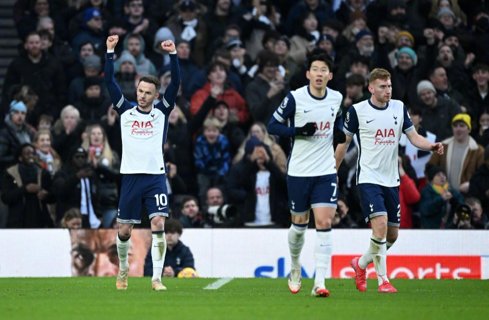 斯洛特：阿诺德对利物浦而言很特别，每次见到他我都会拥抱他（斯洛特：阿诺德之于利物浦意义非凡，每次见到他我都会给他一个拥抱）