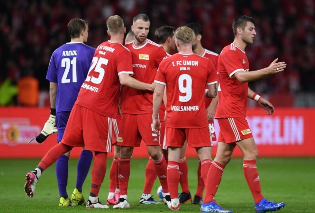 弟媳：我对巴黎唯有感激；和莱昂纳多的不愉快至今仍让我失望（弟媳：感谢巴黎，但与莱昂纳多的不快至今仍令我失望）