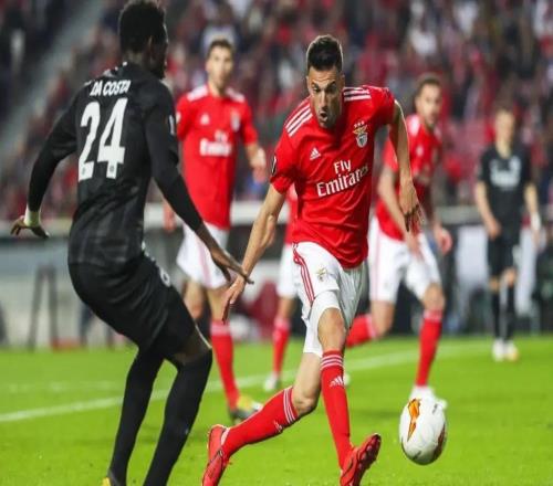 记者：拜仁计划签下17岁厄瓜多尔中卫奥拉亚，并准备将其外租（记者称拜仁拟引进17岁厄瓜多尔中卫奥拉亚，签约后将外租）