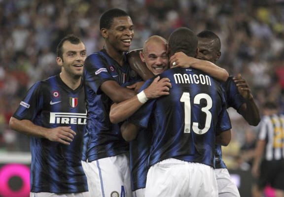 普陀篮球热血激战，虽败犹荣赢尽掌声！（普陀篮球热血鏖战，惜败仍赢满场喝彩）