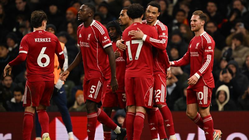 十人热刺4-0哥本哈根，范德芬一条龙破门，布伦南进球+染红（少打一人热刺4-0完胜哥本哈根：范德芬长途奔袭破门，布伦南进球后染红）